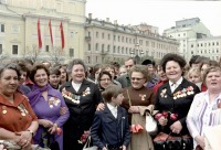 Москва - Ветераны Великой Отечественной войны на одной из улиц города во время празднования Дня Победы