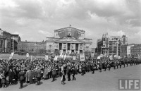 Москва - Большой Театр. Первомайская демонстрация. 1 мая 1947г. Москва.