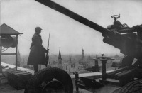 Москва - Пост противовоздушной обороны на крыше гостиницы «Москва» в столице страны. 1941-1942 гг.
