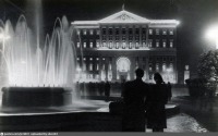 Москва - Вечером у здания Моссовета 1954, Россия, Москва,
