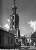 Москва - Высоко-Петровский монастырь. Надвратная церковь-колокольня 1965—1970, Россия, Москва,