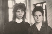 Болохово - Нина Руденко и Люся Козлова в 1965 году.
