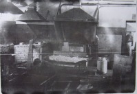 Болохово - Болоховский экспериментальный завод до реконструкции 1978 года.   Был участок по лужению молочных бидонов для колхозов и совхозов. Стальной бидон со временем ржавел. Его привозили в ремонт. После окунания в ванну с расплавленным оловом бидоны становились,