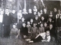 Болохово - Мой любимый город Болохово. Здесь я живу 70 лет.  Александра Михайловна Голикова    с учениками Болоховской средней школы. 1950 год.