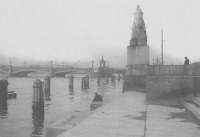 Санкт-Петербург - Вид на Николаевский мост и часовню святого Николая.