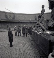 Санкт-Петербург - Монумент героическим защитникам Ленинграда на площади Победы