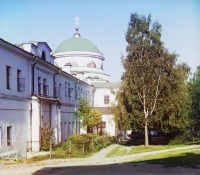 Екатеринбург - Трапезная и церковь Скорбящей Божией Матери в монастыре.