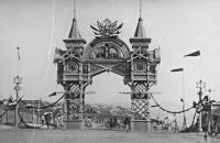 Хабаровск - Хабаровск. Триумфальная арка, устроенная в честь прибытия Наследника Цесаревича в Хабаровск