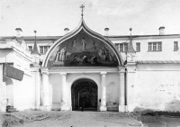 Ярославль - Ворота Спасо-Преображенского монастыря