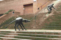 Германия - Скульптурная группа на лестнице в городе Швабиш-Халль