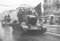 Берлин - Танки 3-й гвардейской танковой армии в Берлине. Май 1945 г.