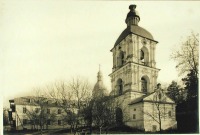 Киев - Вид древней церкви в Межигорском Спасо-Преображенском монастыре