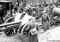 Одесса - Осень 1941 г.Румынские артиллеристы на железнодорожной станции у город