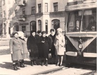 Макеевка - Работницы ТТУ возле трамвая