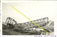 Коростень - Разрушенный при отступлении  железнодорожный мост через  реку Уж на линии Коростень-Житомир в 1941 году