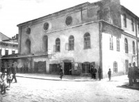 Львов - Вид западного и северного  фасадов Предместской синагоги на  улице Божничей (ныне Санская),  №16