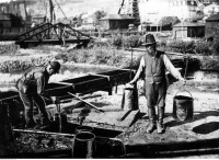 Борислав - Борислав.  Либаки - робітники, що збирали нафту.