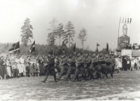 Владимирская область - Торжественный марш в летнем лагере перед началом учений