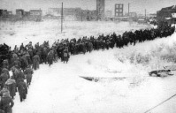 Волгоград - Колонна немецких военнопленных проходит через Сталинград