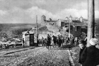 Каменец-Подольский - Kamianets-Podilskyi.Австро-венгерские войска входят в украинский город Каменец после договора Брест-Литовске 9 февраля 1918 года. Украина,  Хмельницкая область