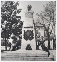 Севастополь - Памятник матросу П.М.Кошке. 1956