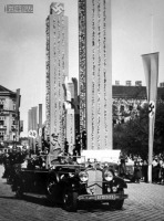 Вена - Триумфальный въезд в город  Гитлера