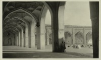 Индия - Галереи во дворе мечети Джами в Дели, 1920