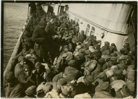 Соединённые Штаты Америки - Афро-американские солдаты на борту корабля, 1919