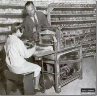 Соединённые Штаты Америки - 7 июля 1928 г. был продан первый ломтик нарезанного хлеба