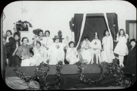 Нью-Йорк - Рождественский концерт в Ггринвич-Виллидже, 1913