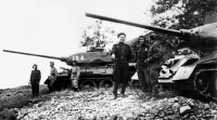 Китай - Танки 6-й гвардейской танковой армии на берегу Тихого океана. Район Даляня, август 1945 года