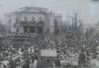 Саратов - Первомайский митинг на площади Революции (Театральной)