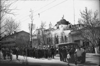 Саратов - Колонна первомайской демонстрации на улице Сакко и Ванцетти