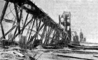 Саратов - Обрушение пролета строящегося железнодорожного моста через Волгу