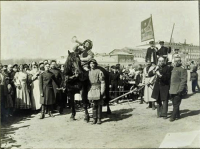 Саратов - Костюмированное шествие во время празднования 1 мая 1924 г.