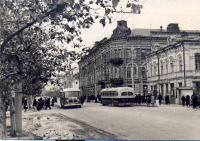 Саратов - Автобус ЗИЛ-158 и троллейбус МТБ-82 на проспекте Ленина