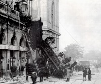 Париж - Крушение поезда на Gare Montparnasse в Париже в 1895 году