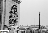 Париж - Париж. Елисейские поля. Триумфальная Арка  – барельеф «Сопротивление» – 1977