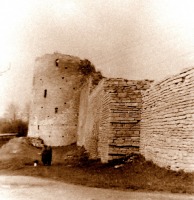 Изборск - Крепостная башня Темнушка