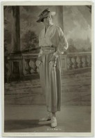 Ретро мода - Костюм 1920-1929. Юбка с белой блузой и шляпа