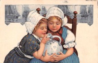 Ретро открытки - Две голландские девочки с белым кувшином