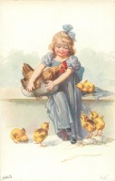 Ретро открытки - Девочка в голубом платье и курица с цыплятами