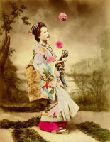 Ретро открытки - Японка з мячиками.