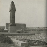 Литва - Пирчупис. Памятник жертвам фашизма