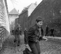 Таллин - Дети бегут по улице Таллина. 1978.
