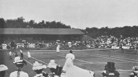 Лондон - Blanche Bingley Hillyard (in front) vs. Charlotte Cooper Sterry in the finals of the 1901 Wimbledon championships Великобритания , Англия , Большой Лондон