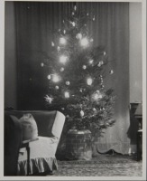 Лондон - Рождественская ёлка в доме  в Хайгейт Вилледж, 1959