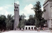Каунас - Башня карильонной (колокольной) музыки перед Историческим музеем