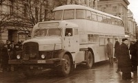 Автобусы - . Двухэтажный автобус-прицеп с тягачом DS-6, выпущенный в ГДР.