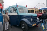 Автобусы - Послевоенный автобус АКЗ-1, сделанный на основе грузовика. Такие производились в 1947-48 годах.